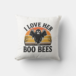 Funny Ghost Bee Pun Vintage Halloween T-Shirt Desi Cushion