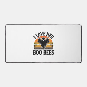 Funny Ghost Bee Pun Vintage Halloween T-Shirt Desi Desk Mat