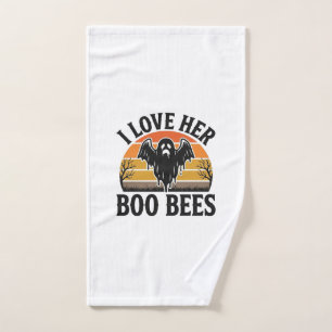 Funny Ghost Bee Pun Vintage Halloween T-Shirt Desi Hand Towel