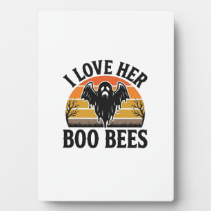 Funny Ghost Bee Pun Vintage Halloween T-Shirt Desi Plaque