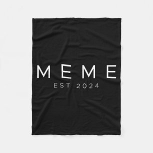 Funny Grandma Soon To Be Meme Est 2024 New Grandma Fleece Blanket
