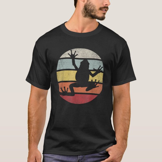 Funny graphic tree frog design made with kids love T-Shirt (Front)