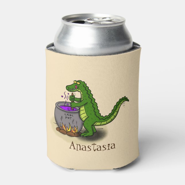 Funny green alligator cooking cartoon can cooler (Can Front)
