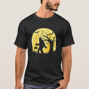 Funny Halloween Bigfoot Sasquatch Trick And Treat T-Shirt