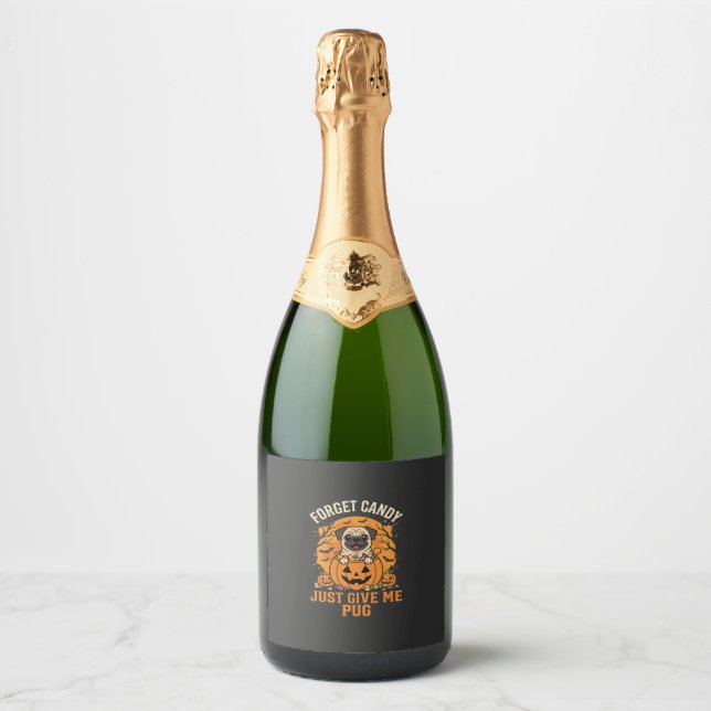Funny Halloween Pug Candy Design_1 Sparkling Wine Label (Front)