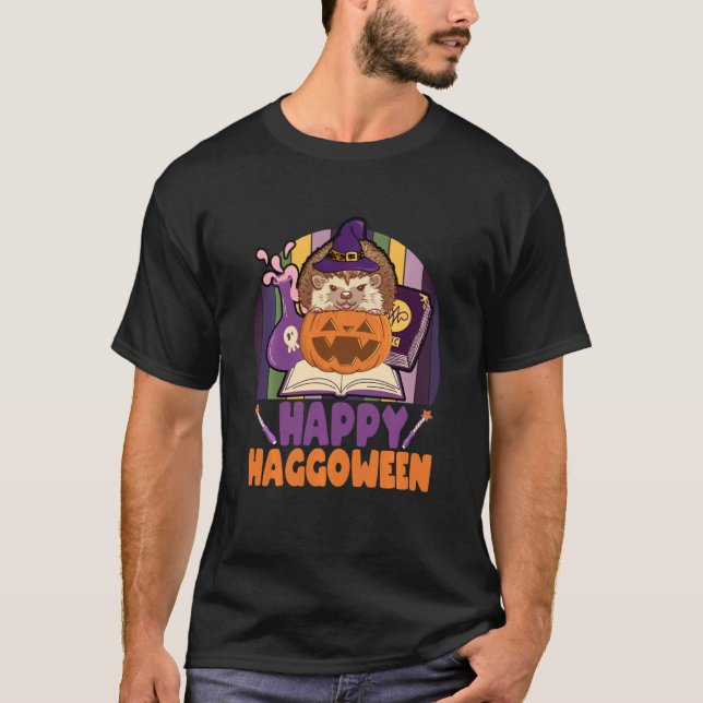 Funny Halloween Pun Happy Haggoween Animal Hedgeho T-Shirt (Front)