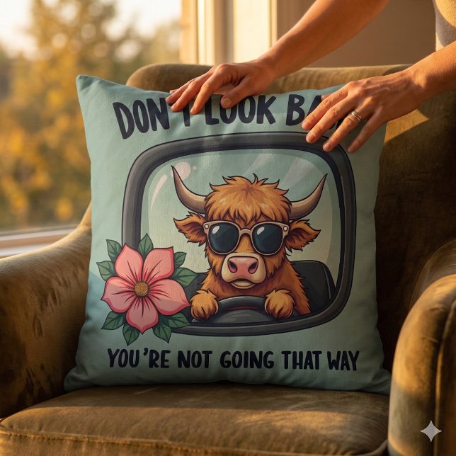 Funny Highland Cow Retro Western Motivational Art Cushion (Funny Highland Cow Retro Western Motivational Art Throw Pillow Mockup D)