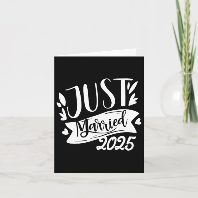 Funny Just Married 2025 Cute Bride And Groom Marri Card (Front)