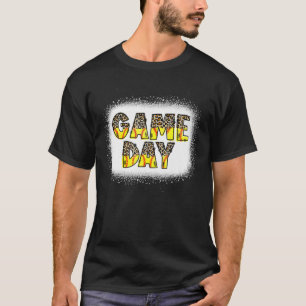Funny Leopard Softball Game Day Vibes Softball Mum T-Shirt