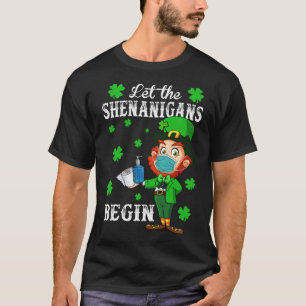 Funny Leprechaun Wearing Mask - Green St Patrick's T-Shirt