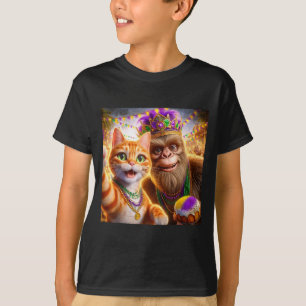 Funny Mardi Gras Selfie Cat Bigfoot Quote _1  T-Shirt