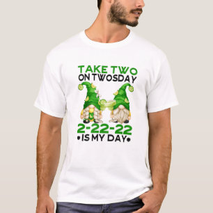 Funny Margarita Drinking Gnome For Party On Twosda T-Shirt