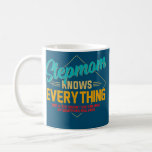 Funny Mother's Day Retro Stepmom Knows Everything Coffee Mug<br><div class="desc">Funny Mother's Day Retro Stepmom Knows Everything Women Gift. Perfect gift for your dad,  mom,  papa,  men,  women,  friend and family members on Thanksgiving Day,  Christmas Day,  Mothers Day,  Fathers Day,  4th of July,  1776 Independent day,  Veterans Day,  Halloween Day,  Patrick's Day</div>