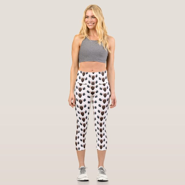 Funny mussel working out cartoon illustration capri leggings (Front)