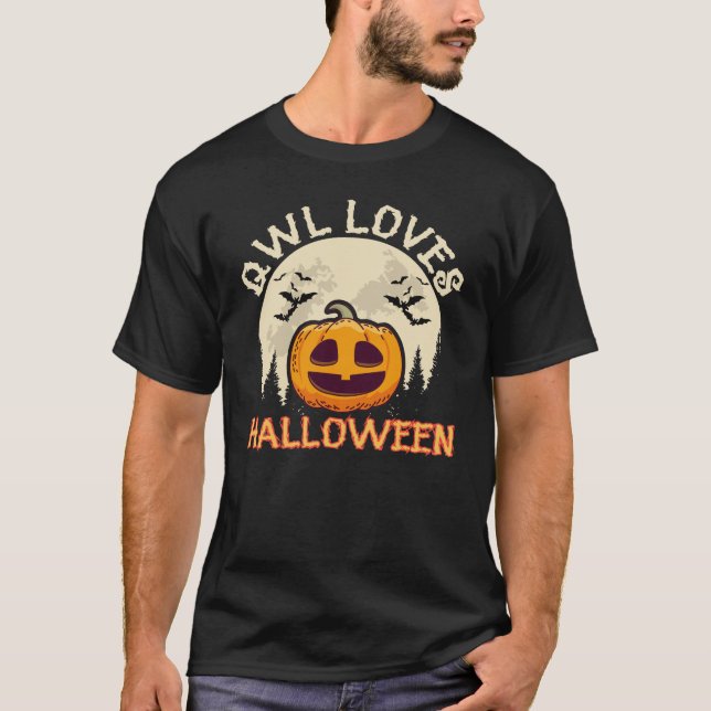 Funny Owl Loves Halloween  T-Shirt (Front)