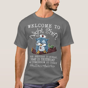 Funny Owl Night Shift Healthcare Worker Scrub Nurs T-Shirt