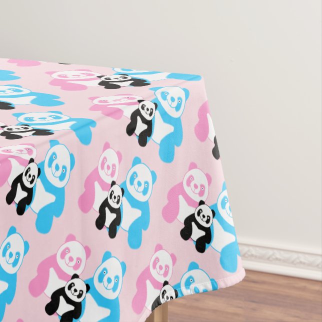 Funny panda’s family tablecloth (In Situ)
