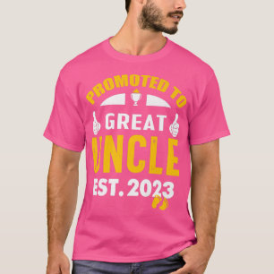 Funny Promoted to Great Uncle 2023 Pregnancy Annou T-Shirt