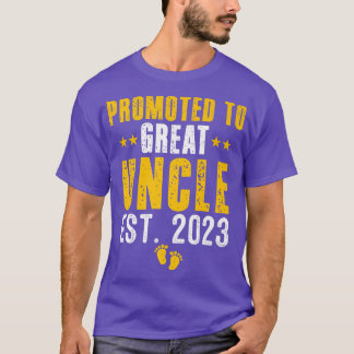 Funny Promoted To Great Uncle Est 2023 Soon To Be  T-Shirt