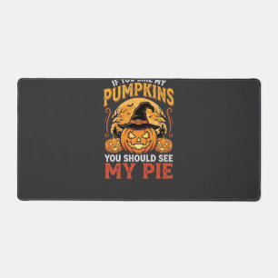 Funny Pumpkins Halloween Pie Design_1 Desk Mat