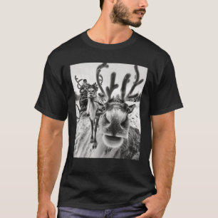 Funny Reindeer Selfie Christmas T-Shirt