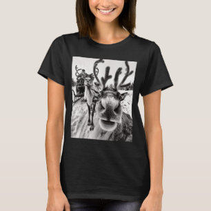 Funny Reindeer Selfie Christmas T-Shirt