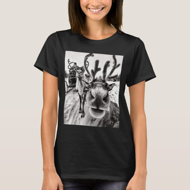 Funny Reindeer Selfie Christmas  T-Shirt (Front)