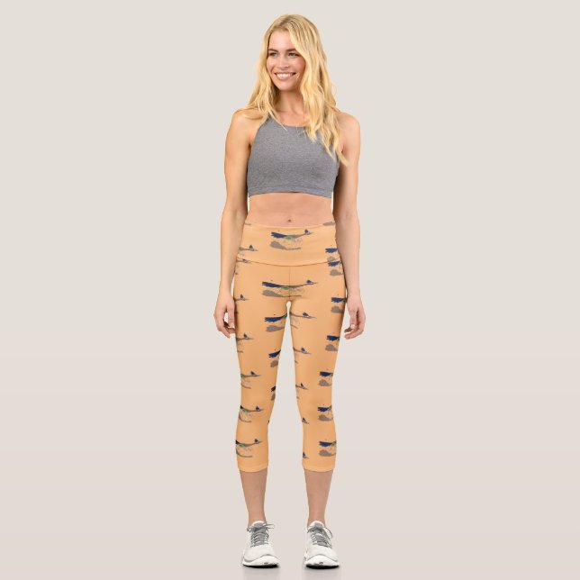 Funny roadrunner bird cartoon illustration capri leggings (Front)