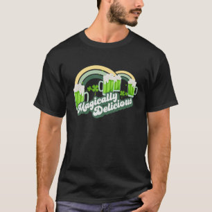 FUNNY Saint Patricks MAGICALLY DELICIOUS Green Bee T-Shirt