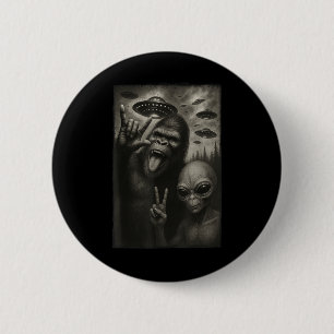 Funny Selfie Bigfoot Alien Sasquatch Rock On Hand 6 Cm Round Badge