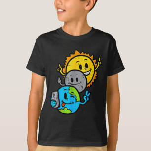 Funny Selfie Earth Moon Sun Total T-Shirt