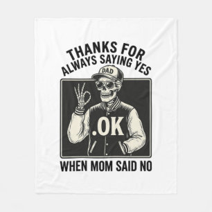 Funny Skeleton Dad Saying Yes Vintage T-Shirt Desi Fleece Blanket