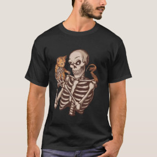 Funny Skeleton Holding a Cat Lazy Halloween Costum T-Shirt