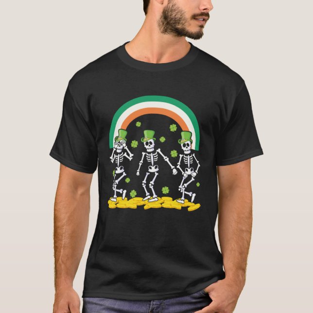 Funny Skeleton Leprechaun Griddy Dance St Patricks T-Shirt (Front)