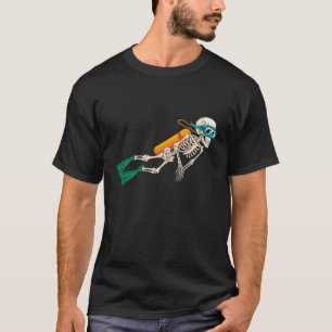 Funny Skeleton Scuba Diving Lovers Spooky Hallowee T-Shirt