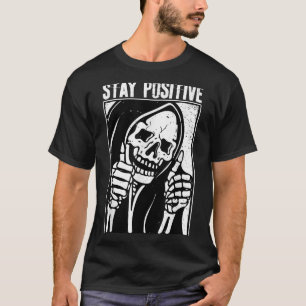 Funny Skull Stay Positive Skeleton Halloween Motiv T-Shirt