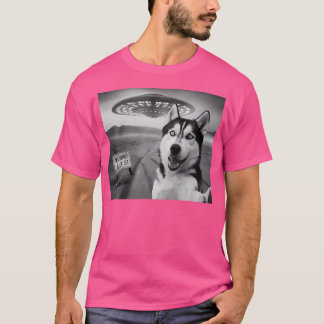 Funny Space Area 51 Husky Ufo Alien Selfie Ufos Me T-Shirt