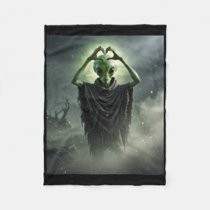 Funny Spooky Alien Heart Hands Horror Poster Hallo Fleece Blanket