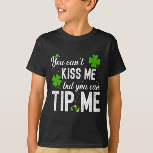 Funny St Patricks Day Waitress Byrtender Waiter Ti T-Shirt