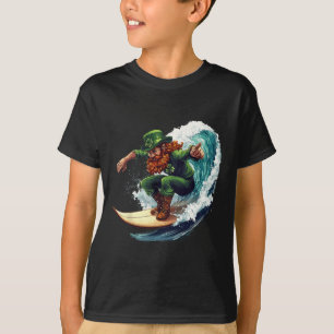 Funny Surfer St Patricks Day Irish Leprechaun Surf T-Shirt