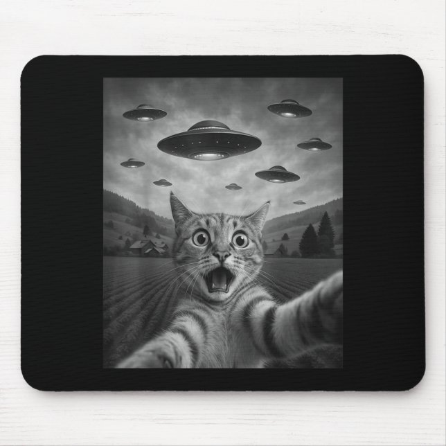 Funny Surprised Ed Cat Selfie With Alien Ufo Cat U Mouse Mat (Front)