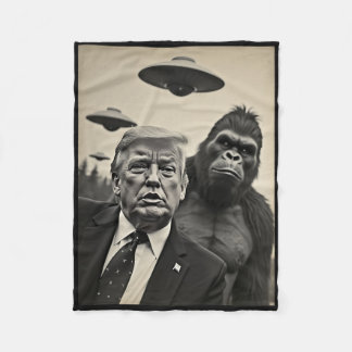 Funny Trump Bigfoot Selfie With Ufos Weird Alien  Fleece Blanket