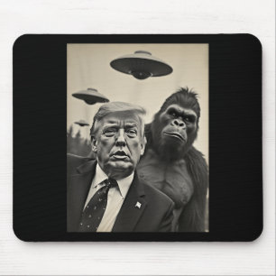 Funny Trump Bigfoot Selfie With Ufos Weird Alien  Mouse Mat