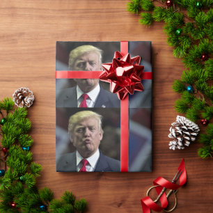 FUNNY TRUMP KISS CHRSTMAS Wrapping Paper