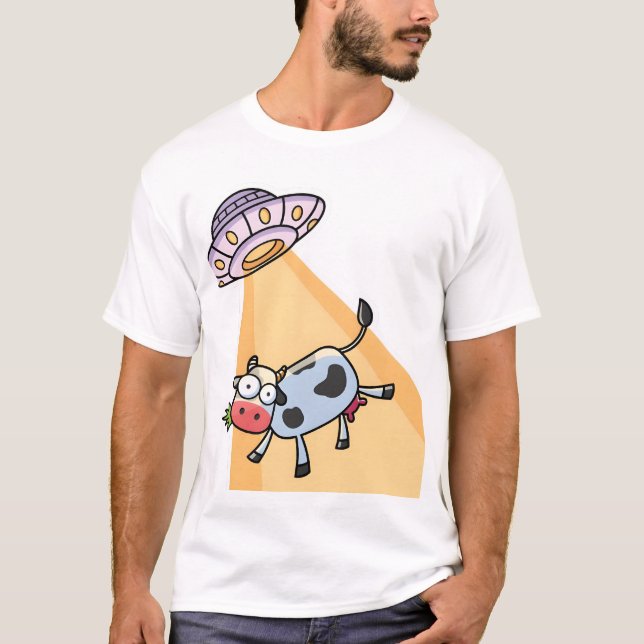 "Funny UFO Cow Abduction Cartoon - Cute Alien & Co T-Shirt (Front)