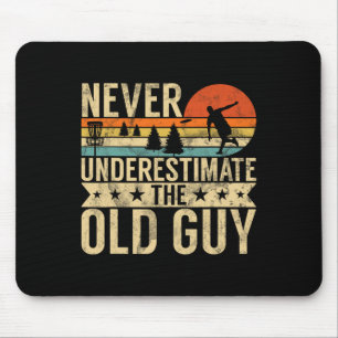 Funny Ultimate Frisbee The Old Guy Disc Golf Men's Mouse Mat