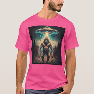Funny Unique Bigfoot Selfie With Ufos Weird T-Shirt