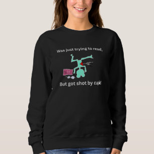 Funny valentine booklovers frog sweatshirt