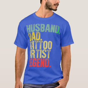 Funny Vintage Hus Dad Tattoo ArtistRetro T-Shirt