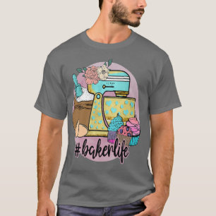 Funny women woman baking baker hobby food cakes cu T-Shirt